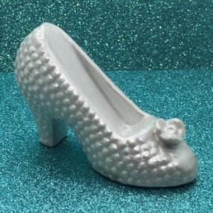 Vintage Pearl Shoe Bridal Shower Cake Topper